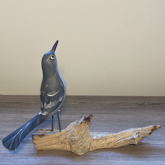 Sculpture cat Bird Figurine on Driftwood hand painted - Picture 2 of 16